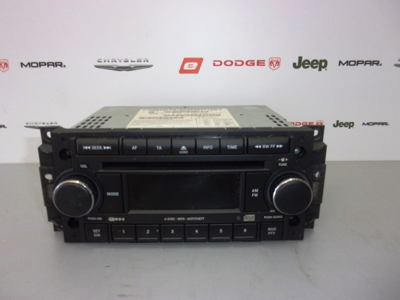 originál rádio EU verze se 6CD Jeep, Chrysler a Dodge