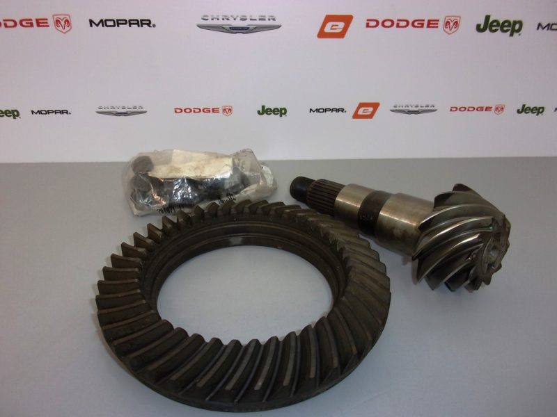 soukolí přední diferenciál Jeep Cherokee KJ K05066085AB