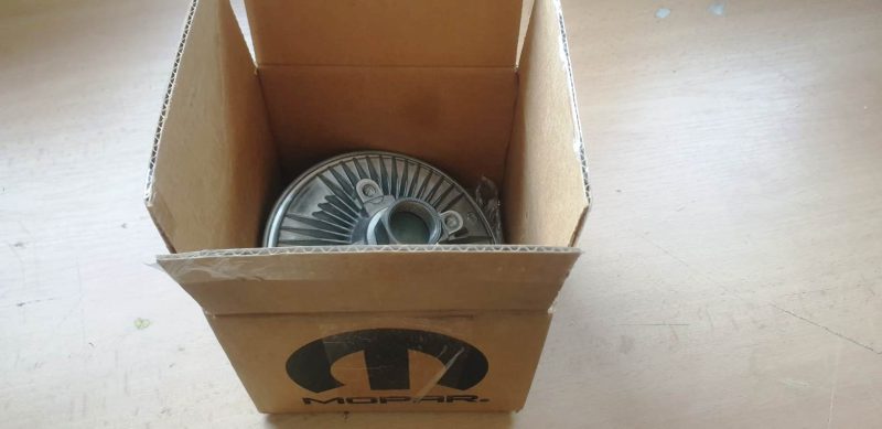 viskozní spojka ventilátoru Grand Cherokee 3,1TD K68064763AA