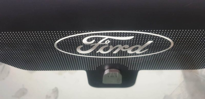 originální čelní skla Jeep, Dodge, Ram, Chrysler, Mustang