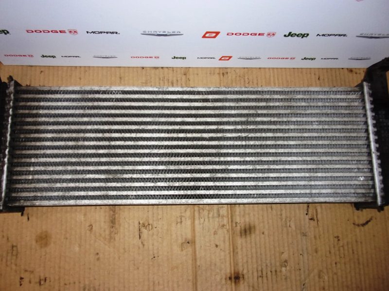 chladič intercooler Jeep Grand Cherokee WK2 3,0 CRD