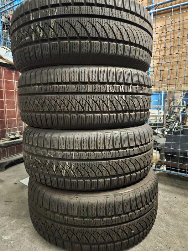 zimní pneu GT Radial Champiro WinterPro 235/50R18