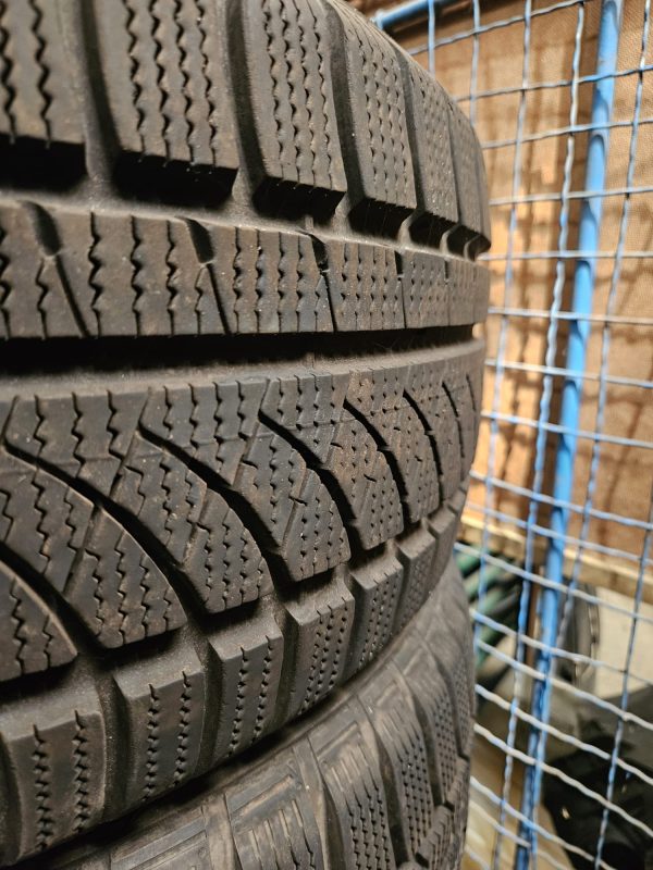 zimní pneu GT Radial Champiro WinterPro 235/50R18