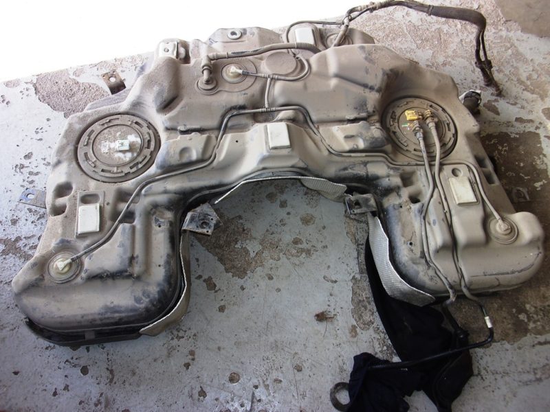palivové čerpadlo 2x + nádrž Jeep Grand Cherokee WK2 CRD