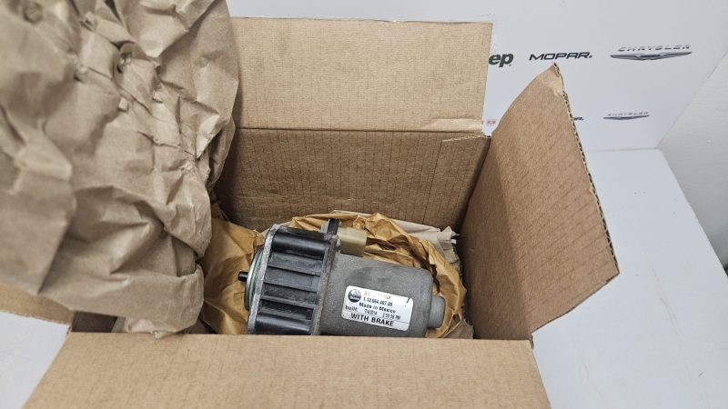 Motorek přídavné převodovky Jeep Grand Cherokee, Dodge Durango K68071235AC