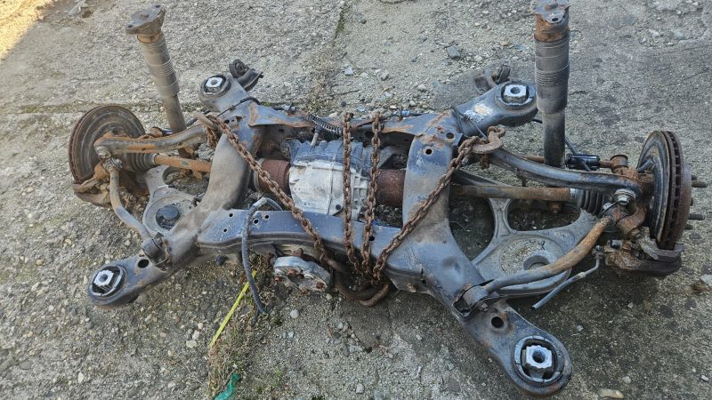 zadní náprava a diferenciál Jeep Grand Cherokee WK2
